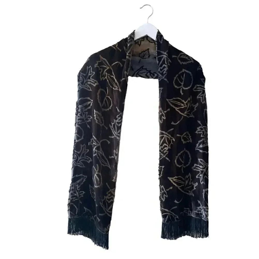 Ladies Velvet Double Sided Leaves Print Soft Long Fringe Scarf One Size